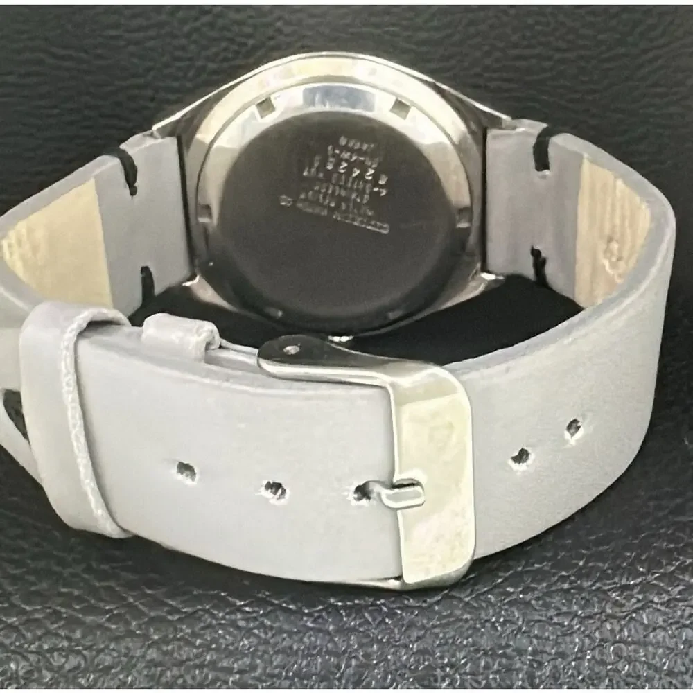 Vintage 1981 Citizen Automatic Mens Silver Watch W/daydate & White accents
